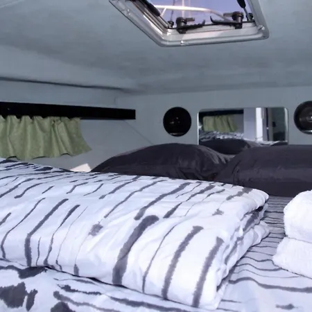 Luxury Boat Karamba *