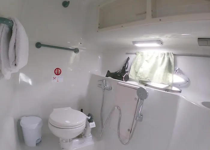 Luxury Boat Karamba Botel *